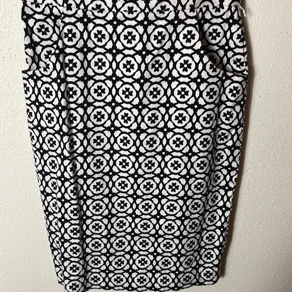 Vintage Chaps White black Patterned-Sheath-Dress with pockets 6 - Picture 3 of 7